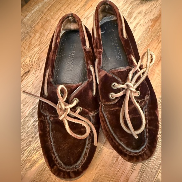 Sperry Mocha Mousse VELVET Boat Shoes with Moccasin Stitching Angler Fisherman - Picture 1 of 7